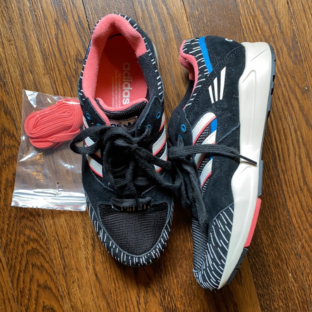Dreamy Adidas Tech Super size 8.5/9 - Never worn!